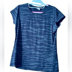 Gray and Black Tiger Striped T-Shirt Women’s Sz Lg